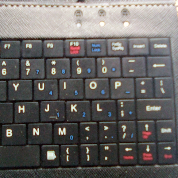 iPod/Tablet case/keyboard - Picture 6 of 6